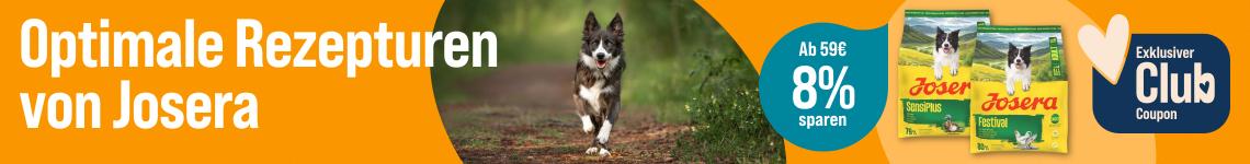 Spare 8 % ab 59 € auf Hundefutter von Josera Werbebanner für Josera Hundenahrung mit dem Schriftzug „Optimale Rezepturen von Josera“. Abgebildet sind die Trockenfutterprodukte Josera SensiPlus und Josera Festival. Rechts läuft ein Hund auf einem Waldweg. Ein Hinweis hebt hervor: „Ab 59 € 8 % sparen*“. Zusätzlich wird ein exklusiver Club-Coupon beworben.