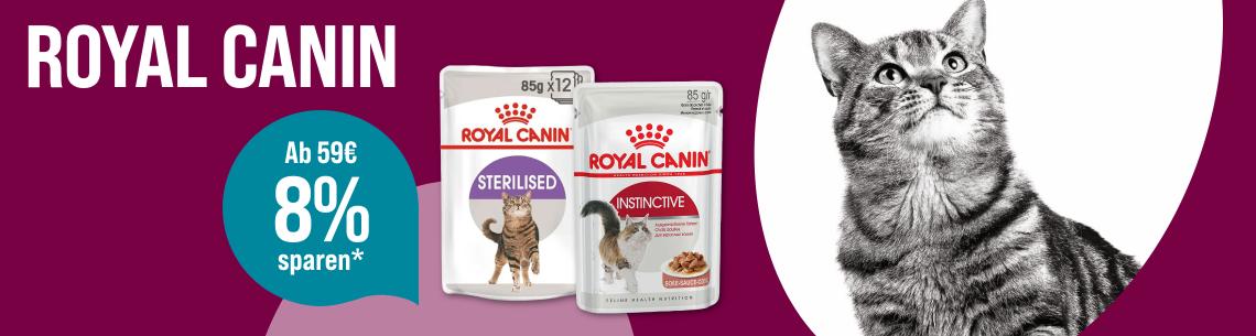 Spare 8 % ab 59 € auf Katzenfutter von ROYAL CANIN Werbebanner für ROYAL CANIN Katzennahrung. Abgebildet sind zwei Portionsbeutel der Sorten „Sterilised“ und „Instinctive“. Rechts ist eine grau getigerte Katze zu sehen. Ein Hinweis hebt hervor: „Ab 59 € 8 % sparen*“.