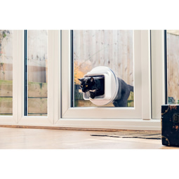 SureFlap Mikrochip Katzenklappe Connect + Hub kaufen bei ZooRoyal