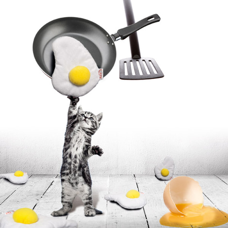 "4Cats" Baldrianspielzeug Spiegelei "schleck-egg"