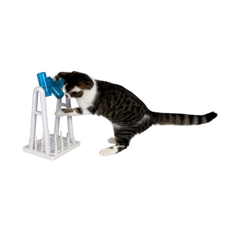 Trixie Cat Activity Turn Around