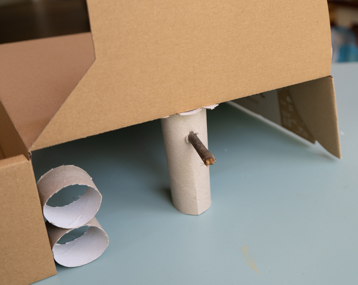 Bastelideen aus Karton für Katzen